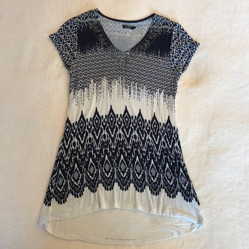 Long and soft short sleeve top